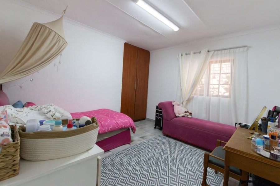 5 Bedroom Property for Sale in Protea Park North West